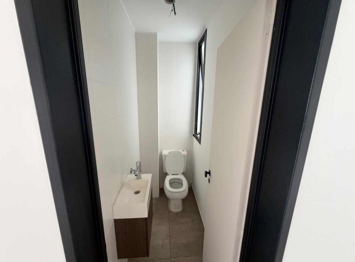 Foto de Hermosa casa a estrenar en 89 entre 8 y 9, imagen 4