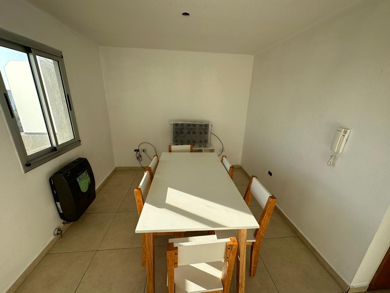 Foto de Departamento en Alquiler amoblado de dos dormitorios. Av. 19 e/ 68 y 69, imagen 3