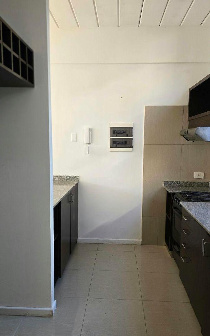Foto de PH 3 AMBIENTES EN DUPLEX JARDIN Y COCHERA, imagen 3