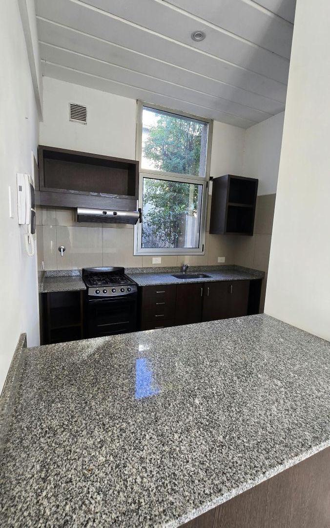 Foto de PH 3 AMBIENTES EN DUPLEX JARDIN Y COCHERA, imagen 4