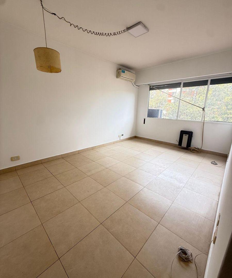Foto de Alquiler 2 ambientes con cochera - Vicente López, imagen 2
