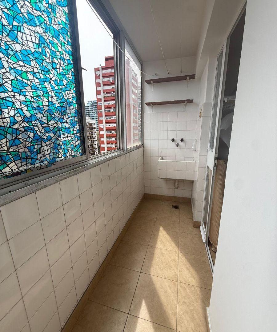 Foto de Alquiler 2 ambientes con cochera - Vicente López, imagen 3