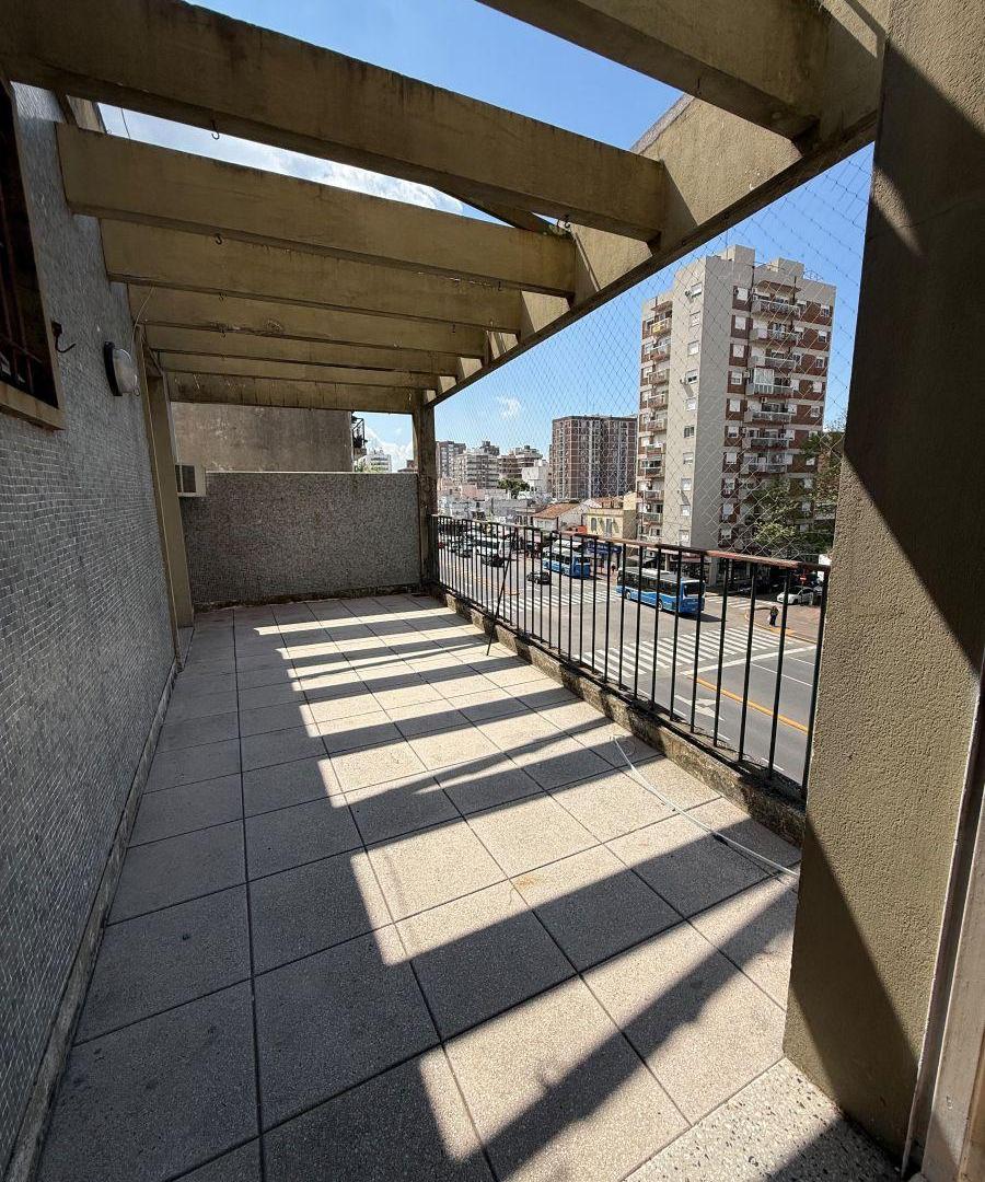 Foto de Departamento de 85 m² con 2 dormitorios en venta en Martínez, imagen 1