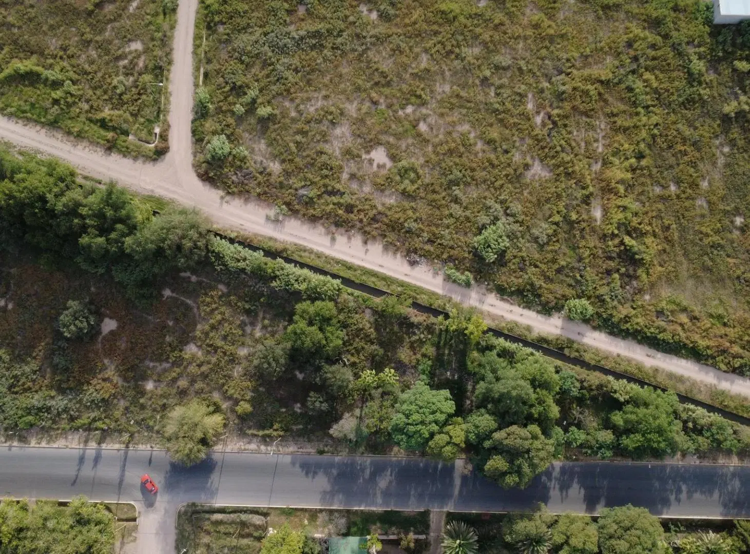 Lote de 2.700 m² en Rotonda de la Copa 3