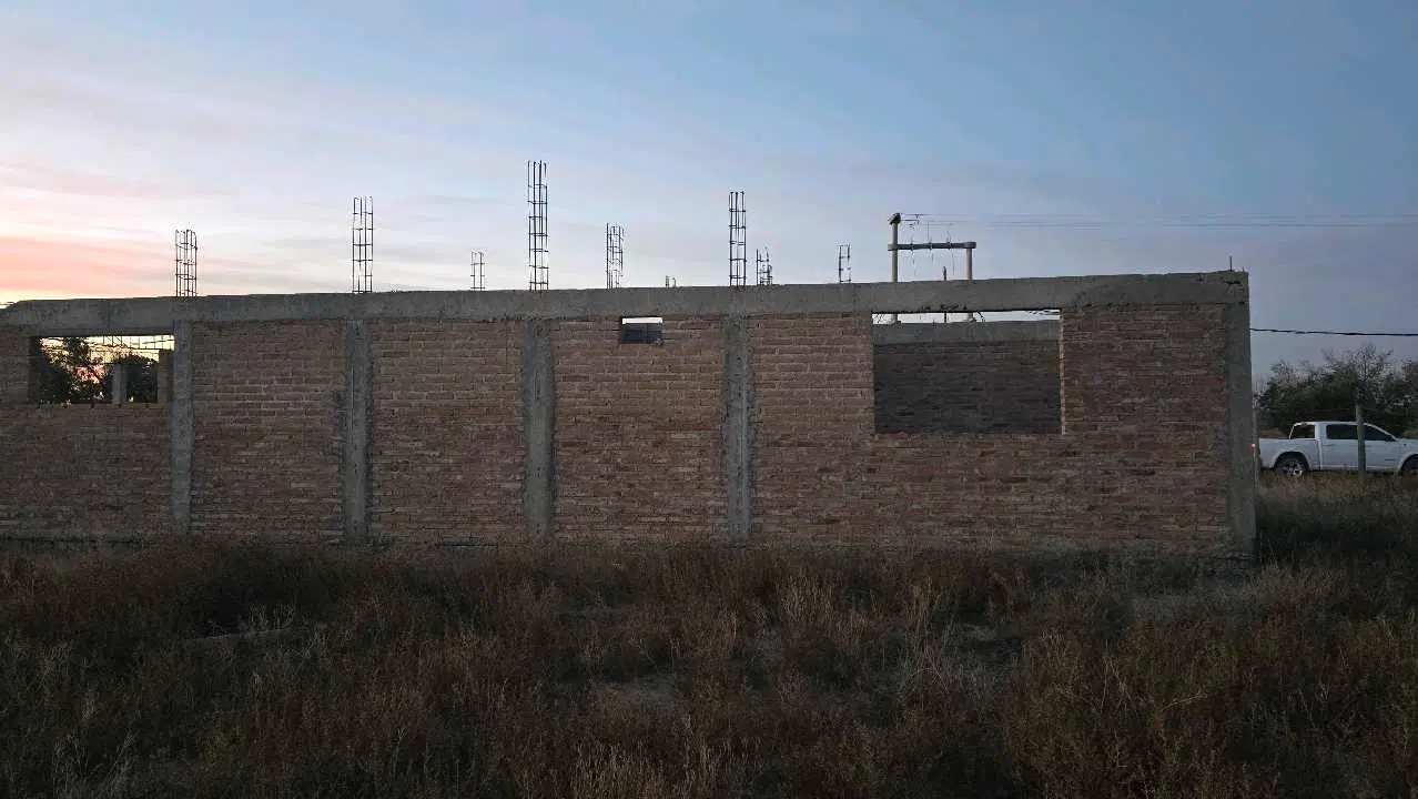 CASA EN VENTA EN OBRA EN LAS CALANDRIAS 5