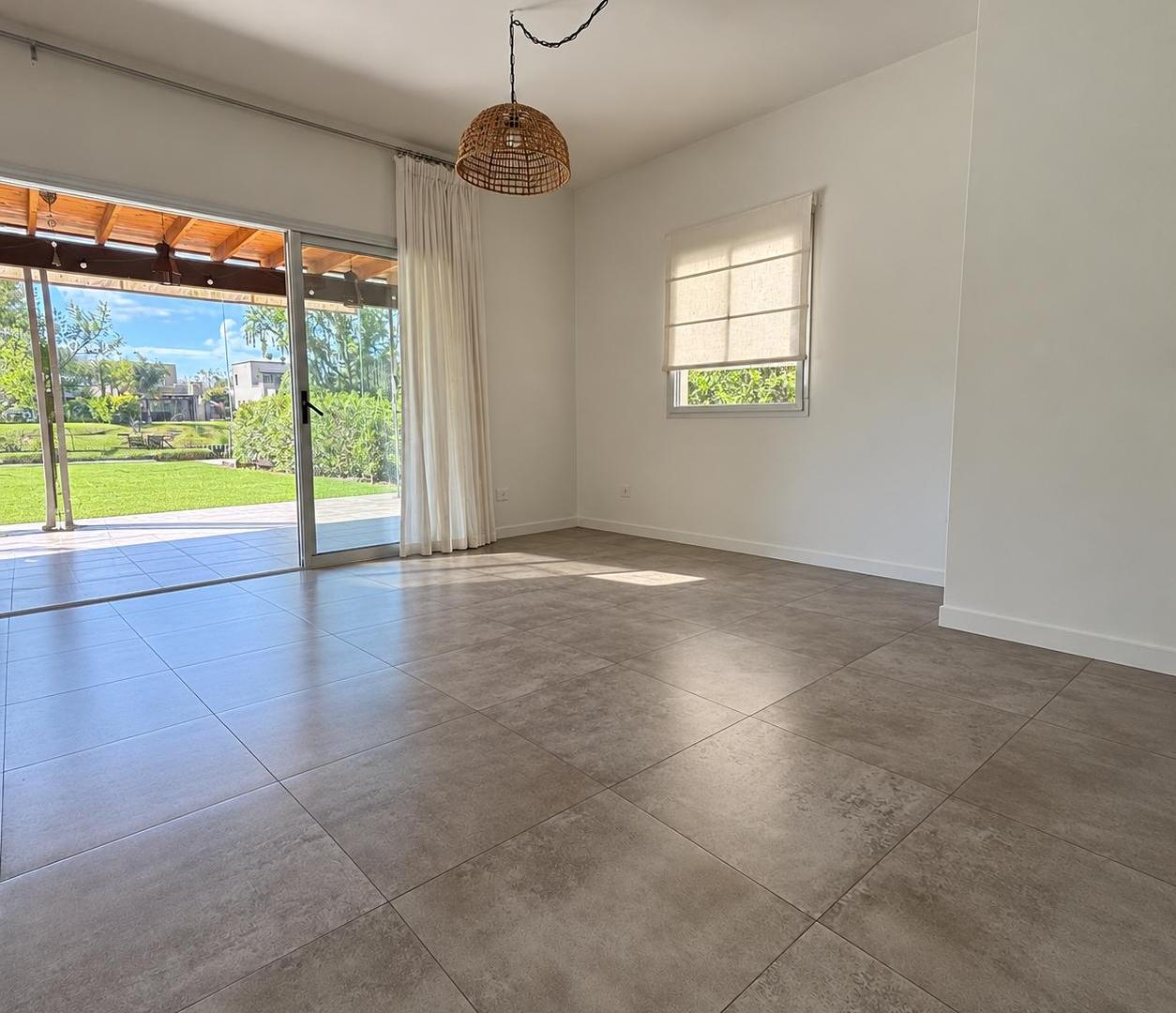 Foto de CASA EN ALQUILER ANUAL SIN MUEBLES - ESTANCIAS DEL RIO - ESTANCIAS DEL, imagen 4