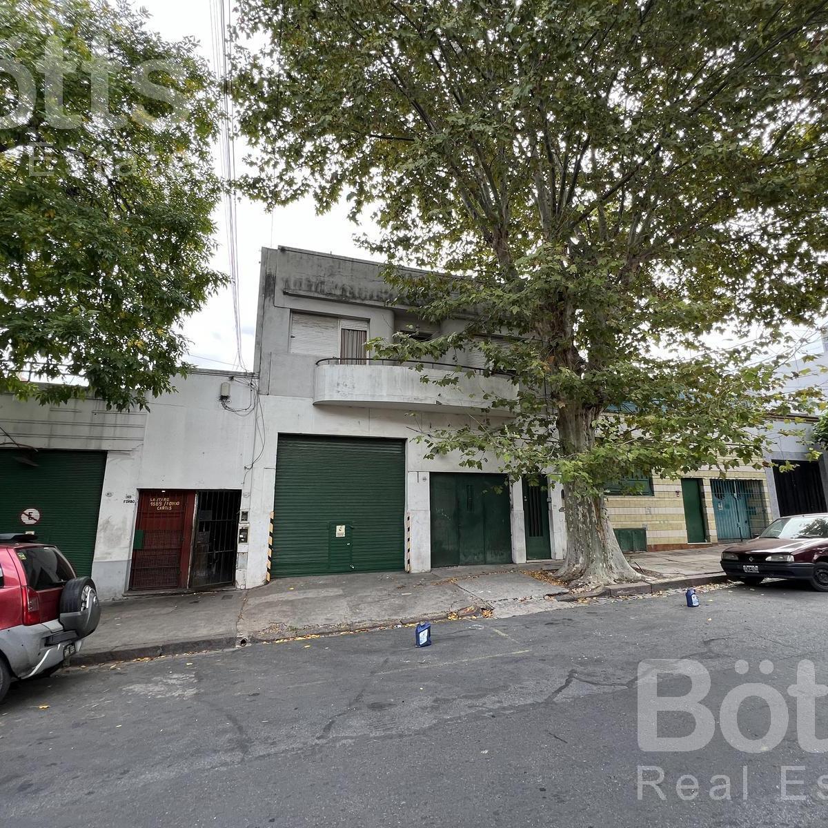 Galpón Doble Altura + Vivienda Dos Familias Flores Venta. 1