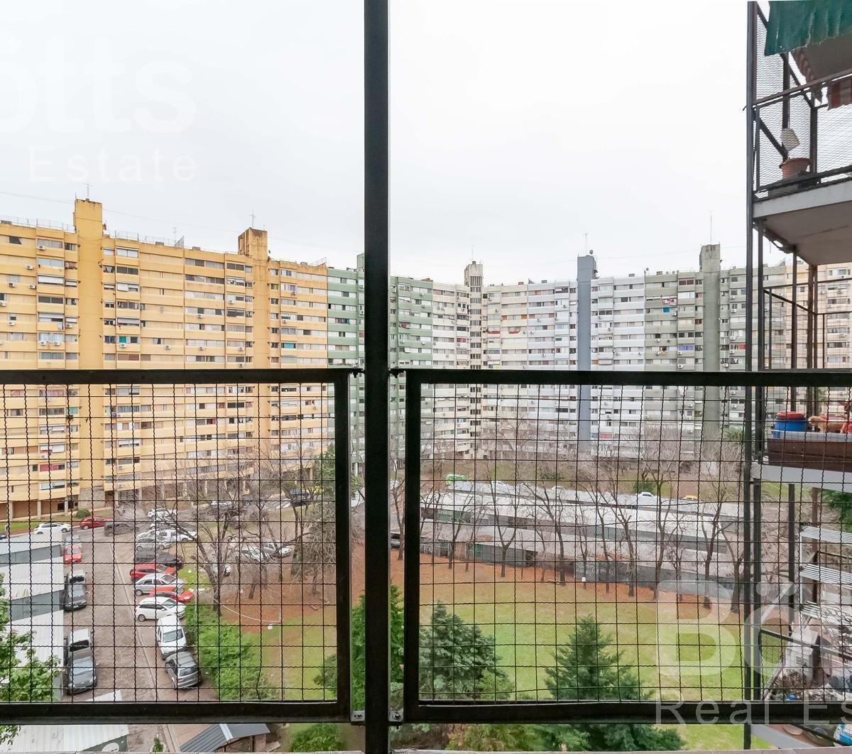 Departamento en Torre 6 con Balcon Lugano y 2 4