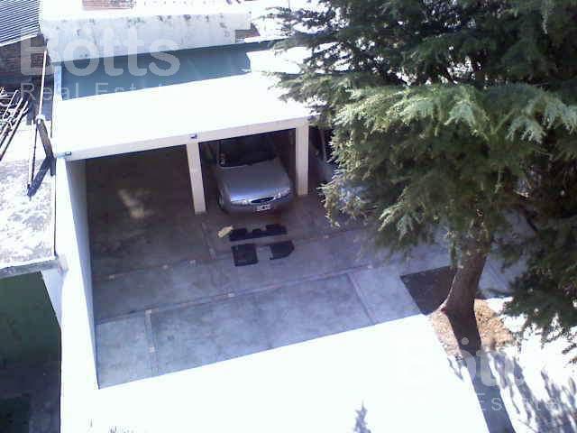2 Ambientes con Balcon, Cochera y Baulera, X Escalera Acepta Permuta m del Plata 5