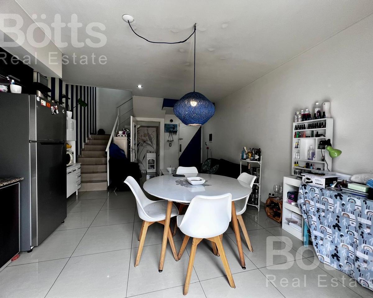 Venta Triplex 2 Amb con Terraza Parrilla Propia Monte Castro 4