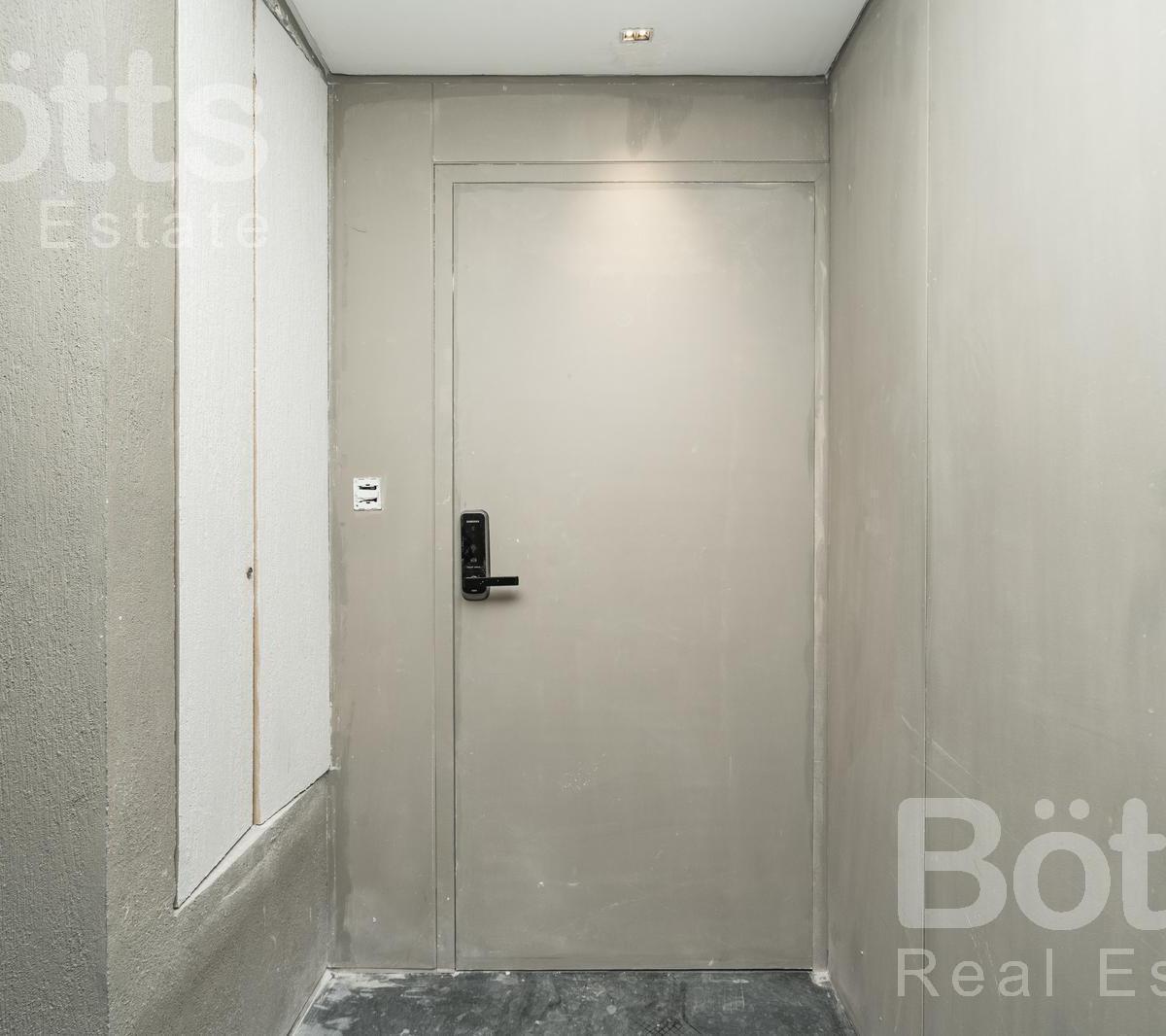 Foto de Hermoso departamento de un ambiente al contra-frente y balcón, imagen 2