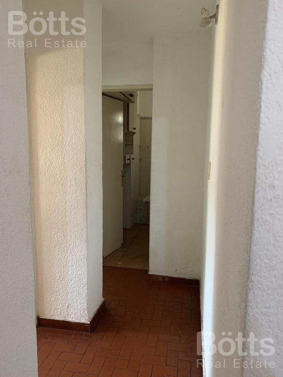 Venta Departamento con Excelente Ubicación - Moreno 3