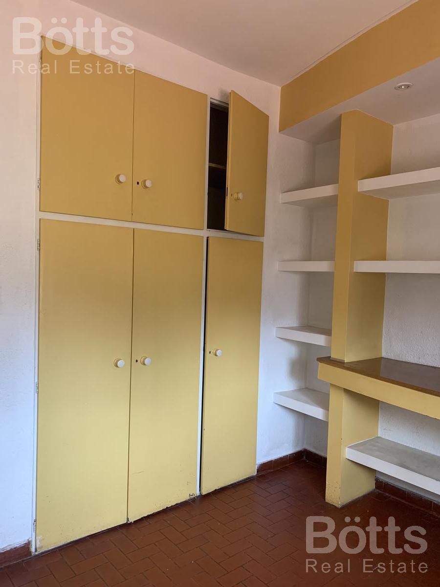 Venta Departamento con Excelente Ubicación - Moreno 2