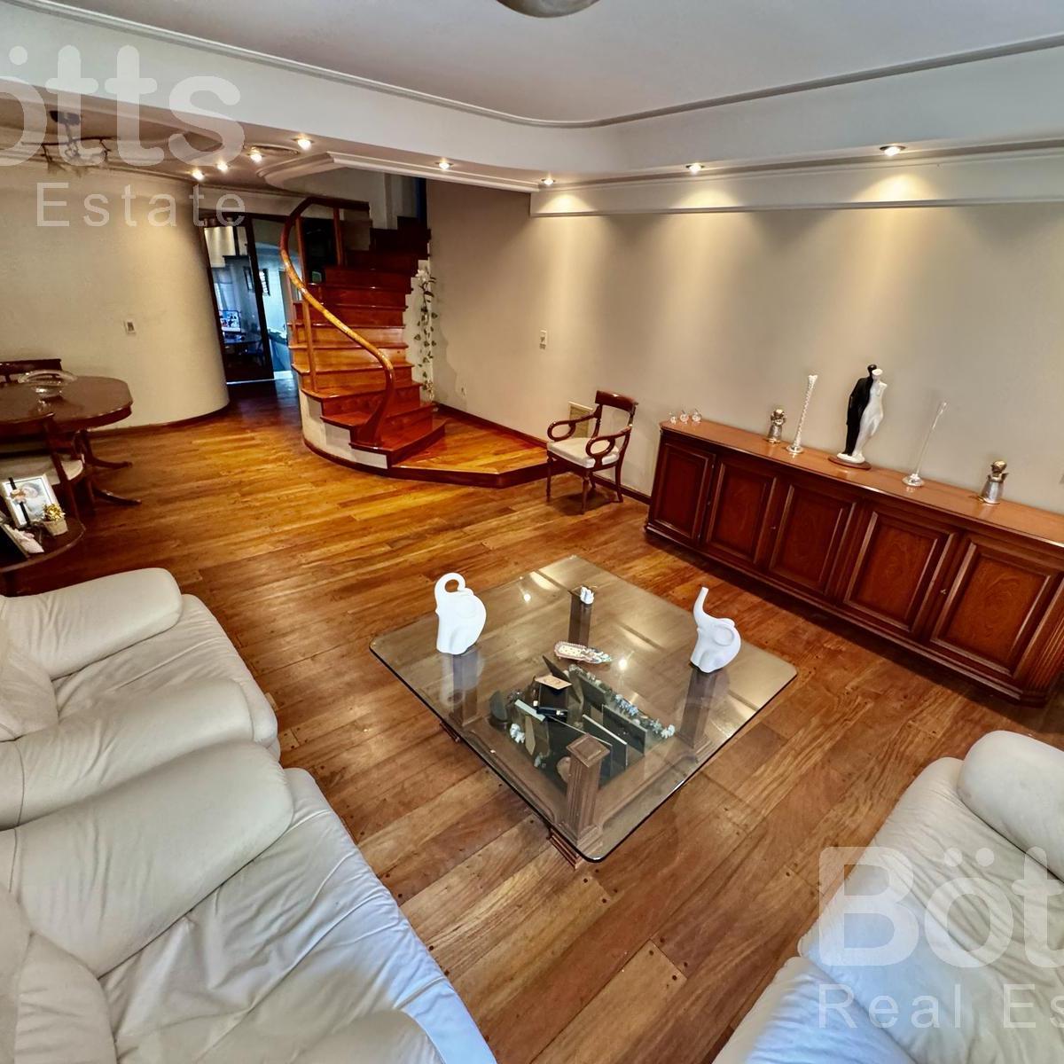 Casa en Versailles / Villa Real 1