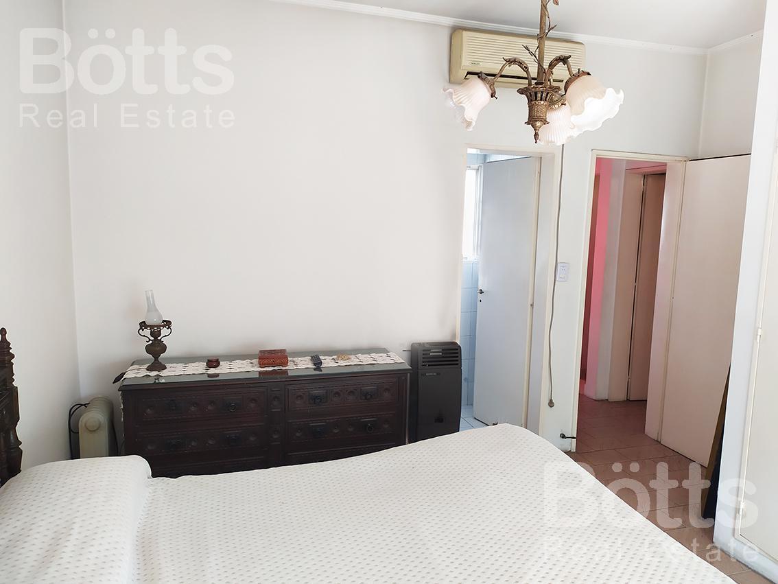 Venta Casa 5 Ambientes con Cochera en Villa Real (Próximo Al Ecea) 3