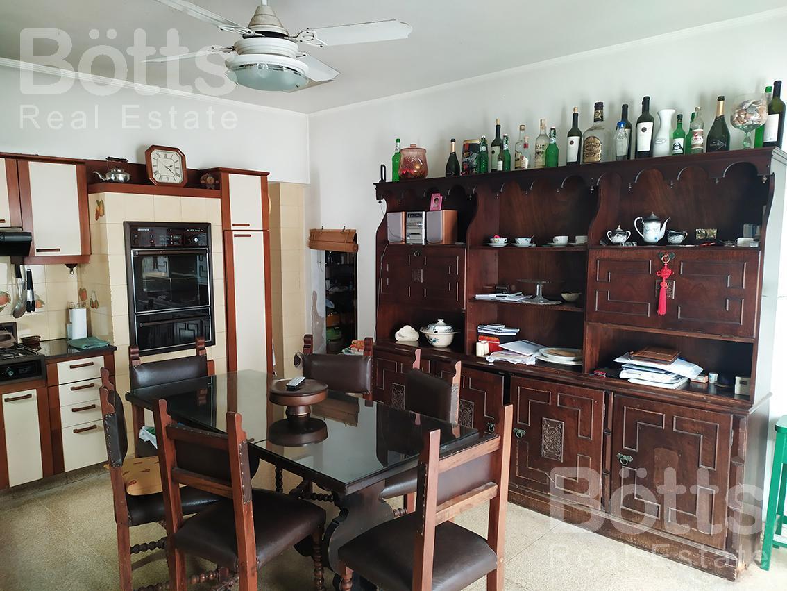Venta Casa 5 Ambientes con Cochera en Villa Real (Próximo Al Ecea) 5