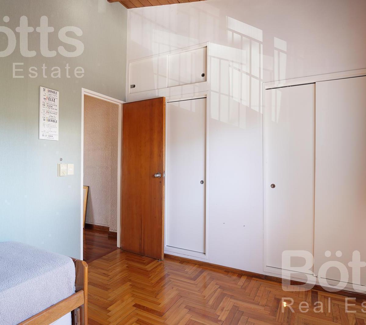 PH en Triplex 5 Ambientes con Garage, Gran Jardin Quincho y Parrilla 2