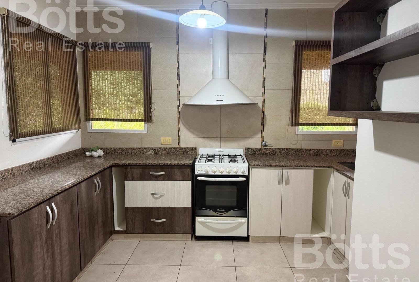 Foto de Casa en Alquiler Anual - Weston Barrio Privado, imagen 3