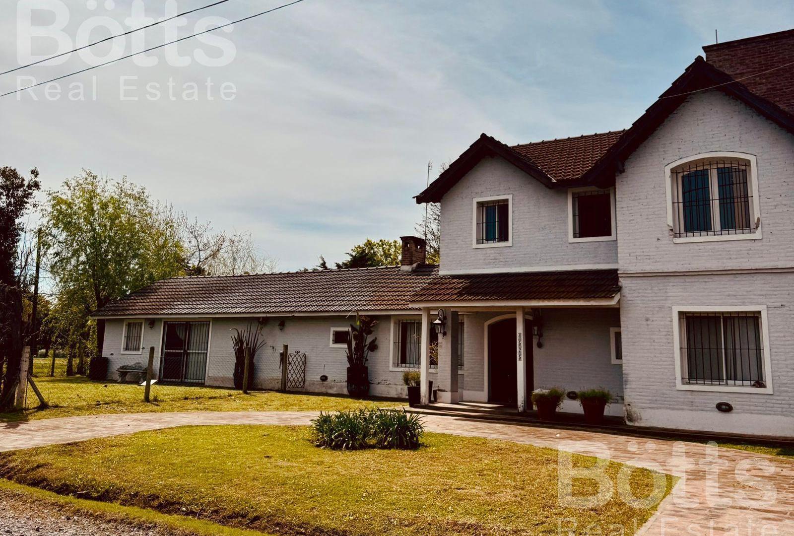 Venta de Casa en el Barrio de las Rosas III-Villa Rosa-Pilar