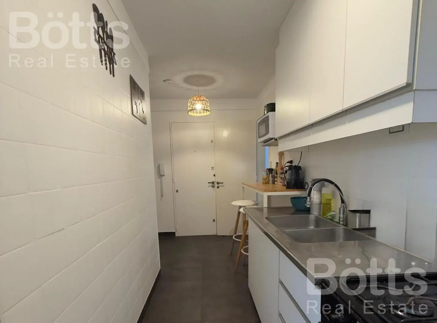 VENTA DEPARTAMENTO DE 4 AMBIENTES MAS DEPENDENCIA Y COCHERA FIJA CUB. EN BELGRANO C 4