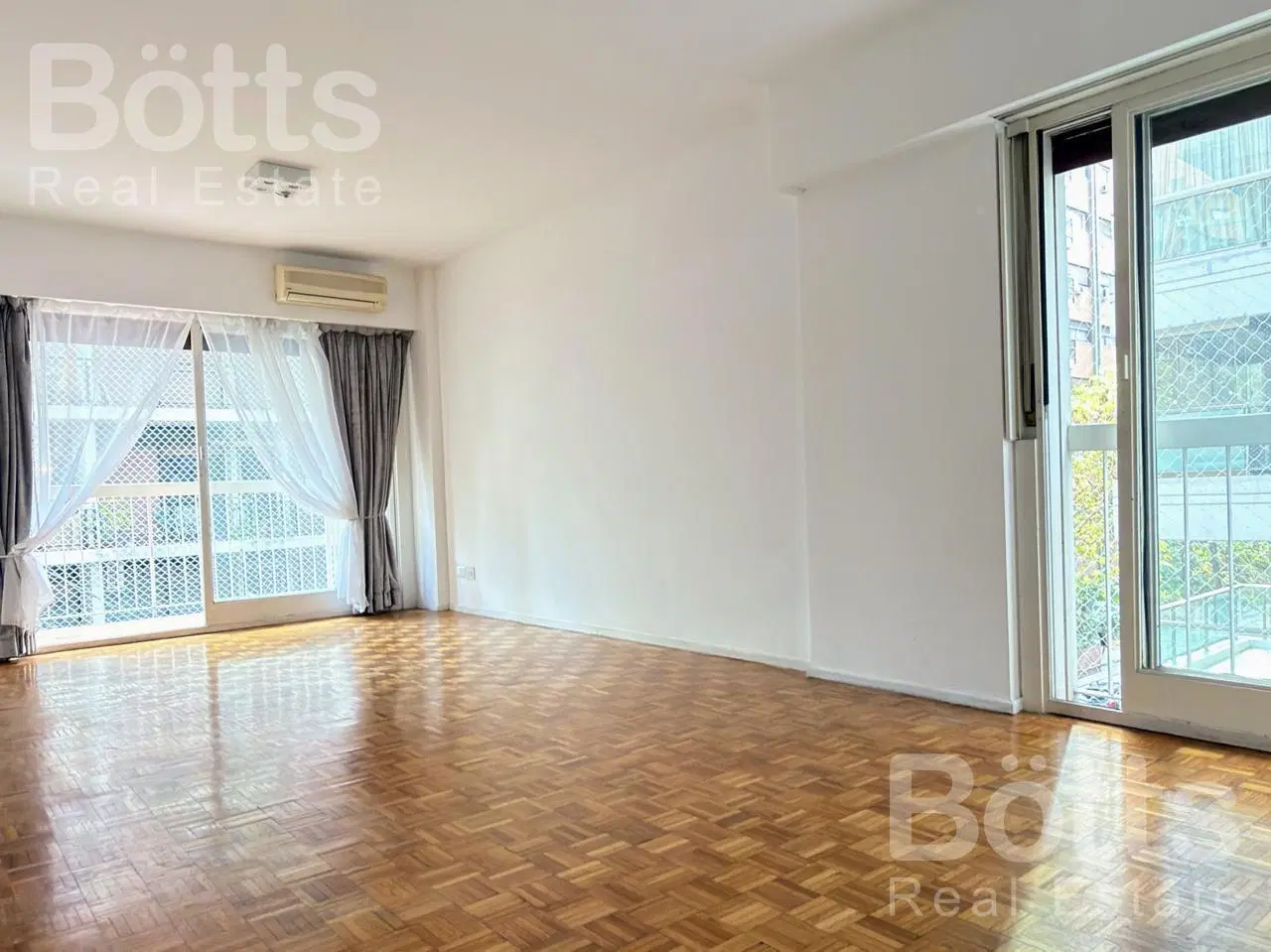 VENTA DEPARTAMENTO DE 4 AMBIENTES MAS DEPENDENCIA Y COCHERA FIJA CUB. EN BELGRANO C 2