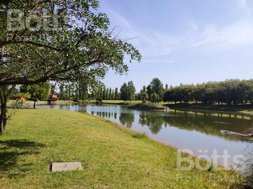 Venta Lote al Agua en   Chacras de la Reserva - Campana 4