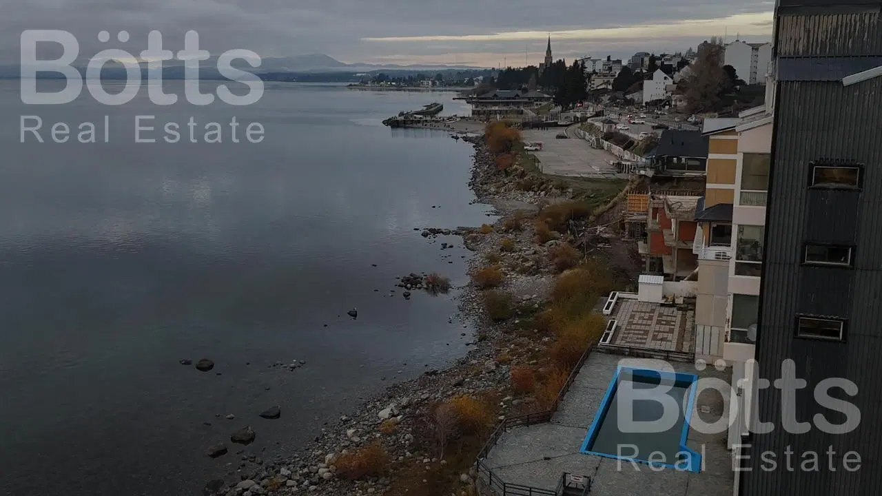 Venta Departamento en Pozo. Dos Ambientes. Vista al Lago Nahuel Huapi. San Carlos de Bariloche 3
