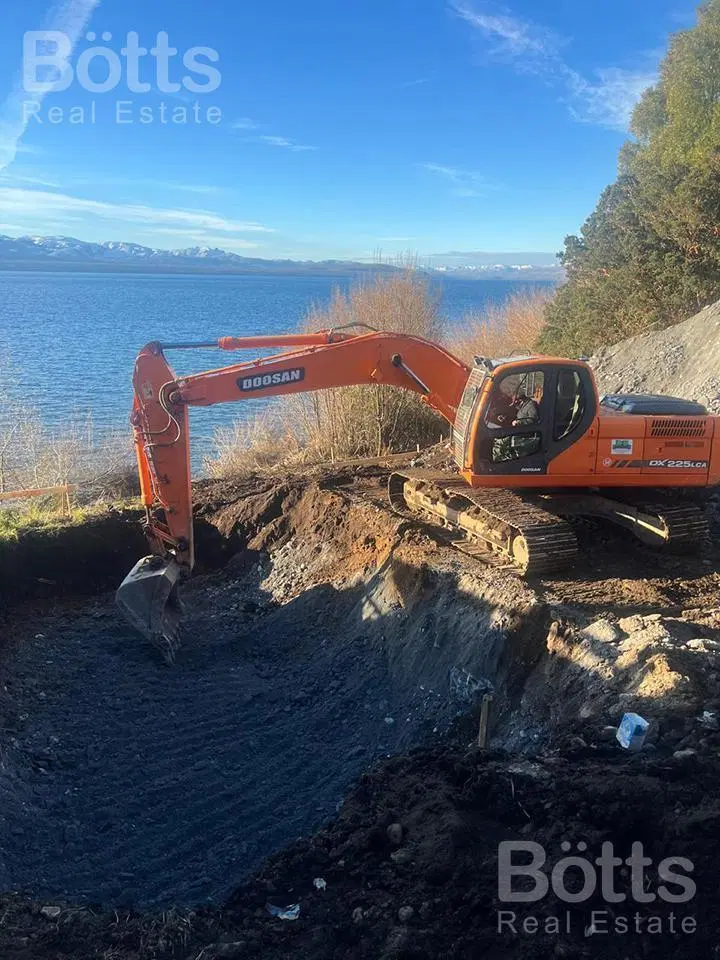 Venta Departamento en Pozo. Dos Ambientes. Vista al Lago Nahuel Huapi. San Carlos de Bariloche 2