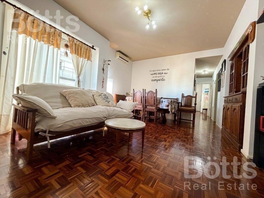 Impecable 3 Amb- Balcón-Cochera-APTO PROFESIONAL-Piso Alto-Pura luz y conectividad