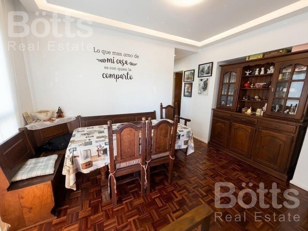 Impecable 3 Amb- Balcón-Cochera Fija-Apto Profesional-Piso Alto-Pura luz y conectividad