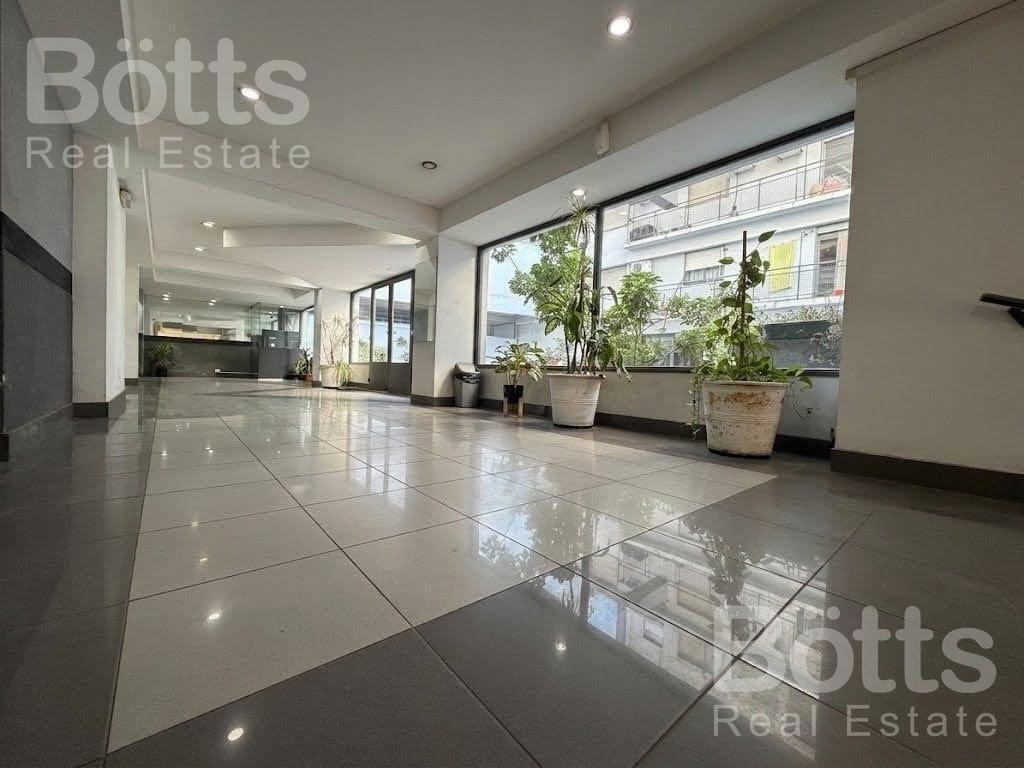 Impecable 3 Amb- Balcón-Cochera-APTO PROFESIONAL-Piso Alto-Pura luz y conectividad
