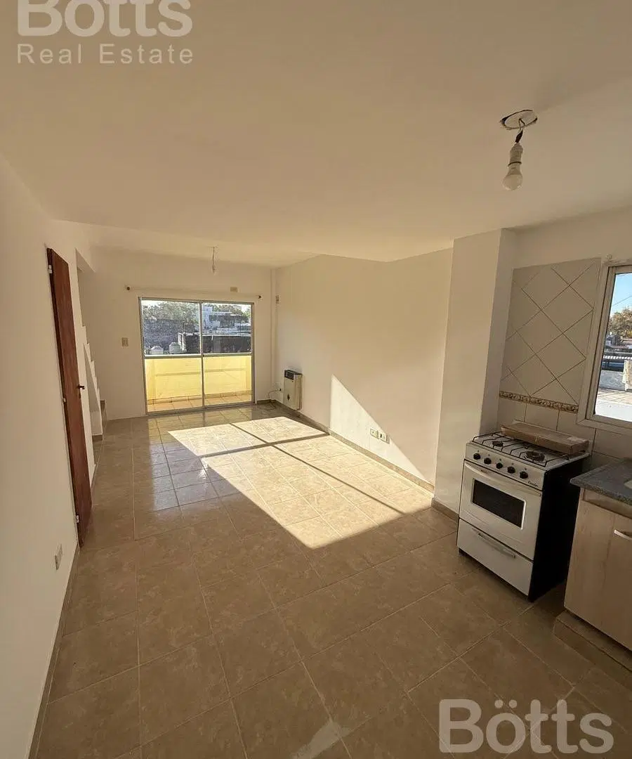 VENTA DE DEPARTAMENTO TIPO DUPLEX CON BALCON EN VIRREYES 3