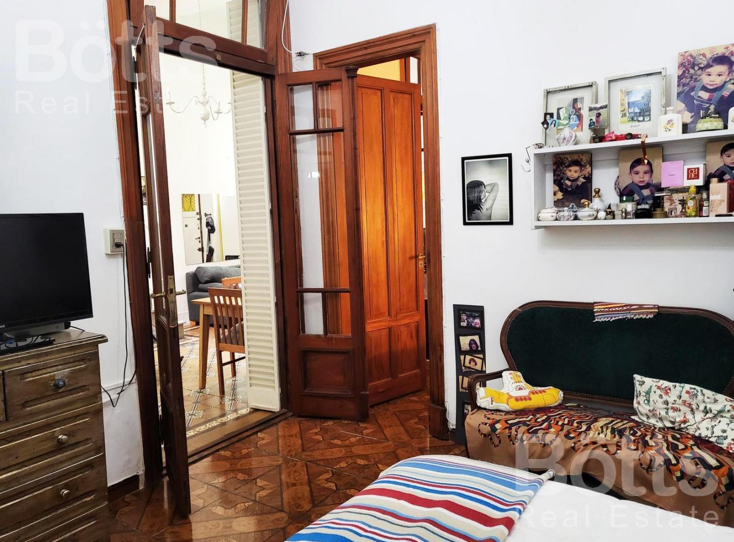 Foto de VENTA PH - PALERMO VIEJO - A REFACCIONAR - 4 AMBIENTES - TERRAZA C/ PARILLA, imagen 2