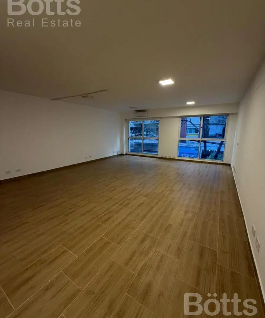 Monoambiente a nuevo en Balvanera con potencial para 2 ambientes 3
