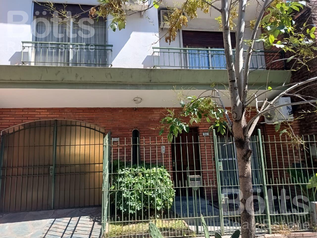 Foto de Casa en Venta- 5 amb -cochera 3 autos- patio- parrilla- terraza- A 5, imagen 1