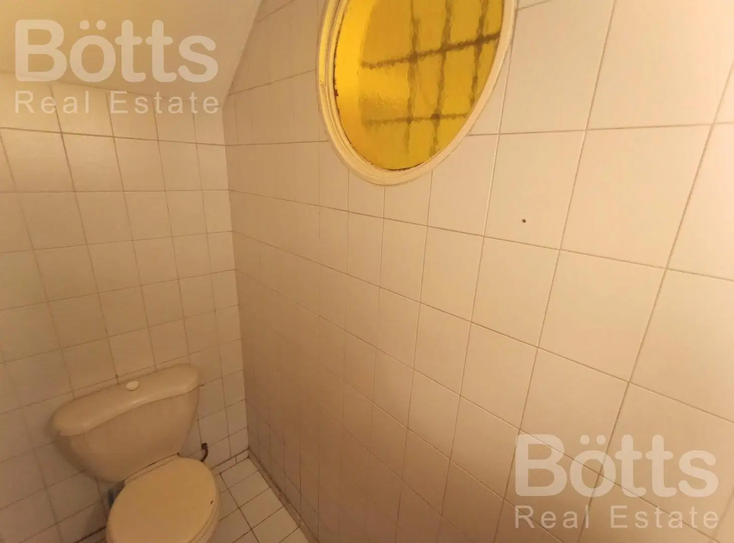 Casa en Venta- 5 amb -cochera 3 autos- patio- parrilla- terraza- A 5 cuadras de Plaza Irlanda 4