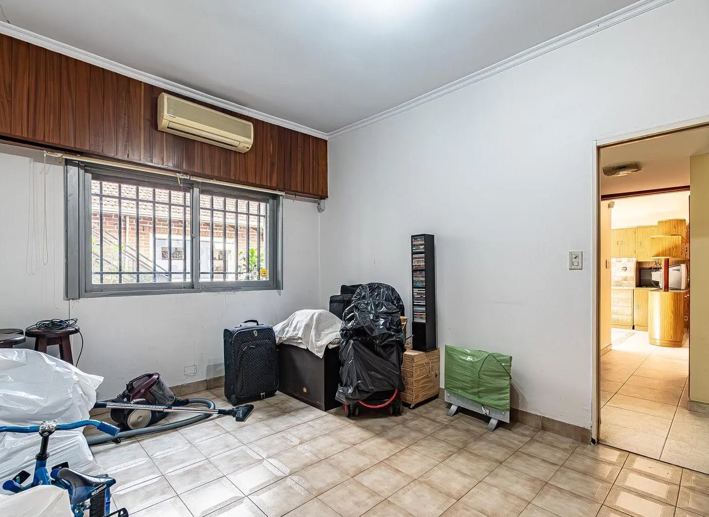 Oportunidad unica 2 casas independientes con patio, quincho y cocheras 3