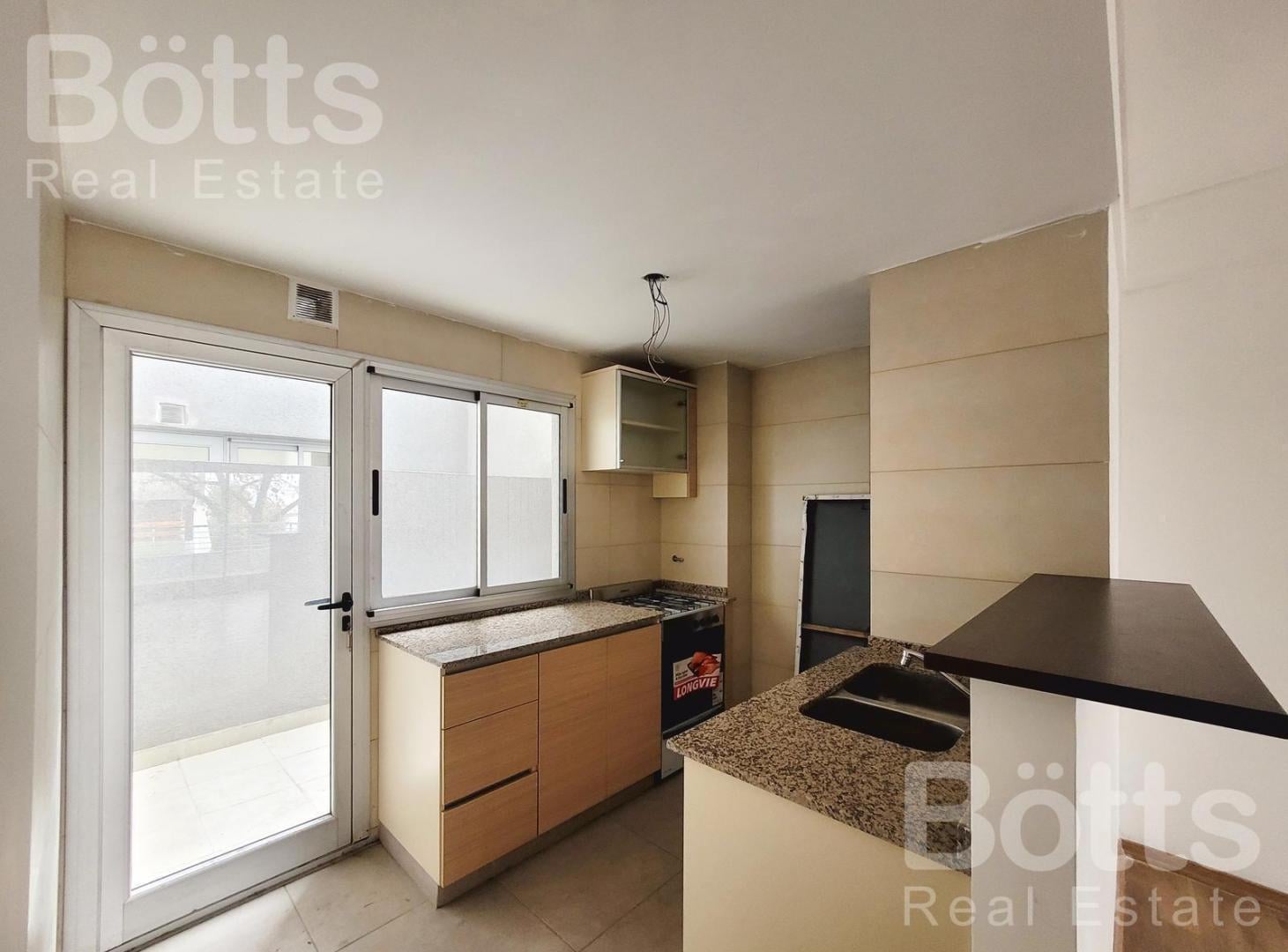 Foto de Venta Departamento 3 Ambientes. Frente. Balcón. Patio. Villa Devoto, imagen 5