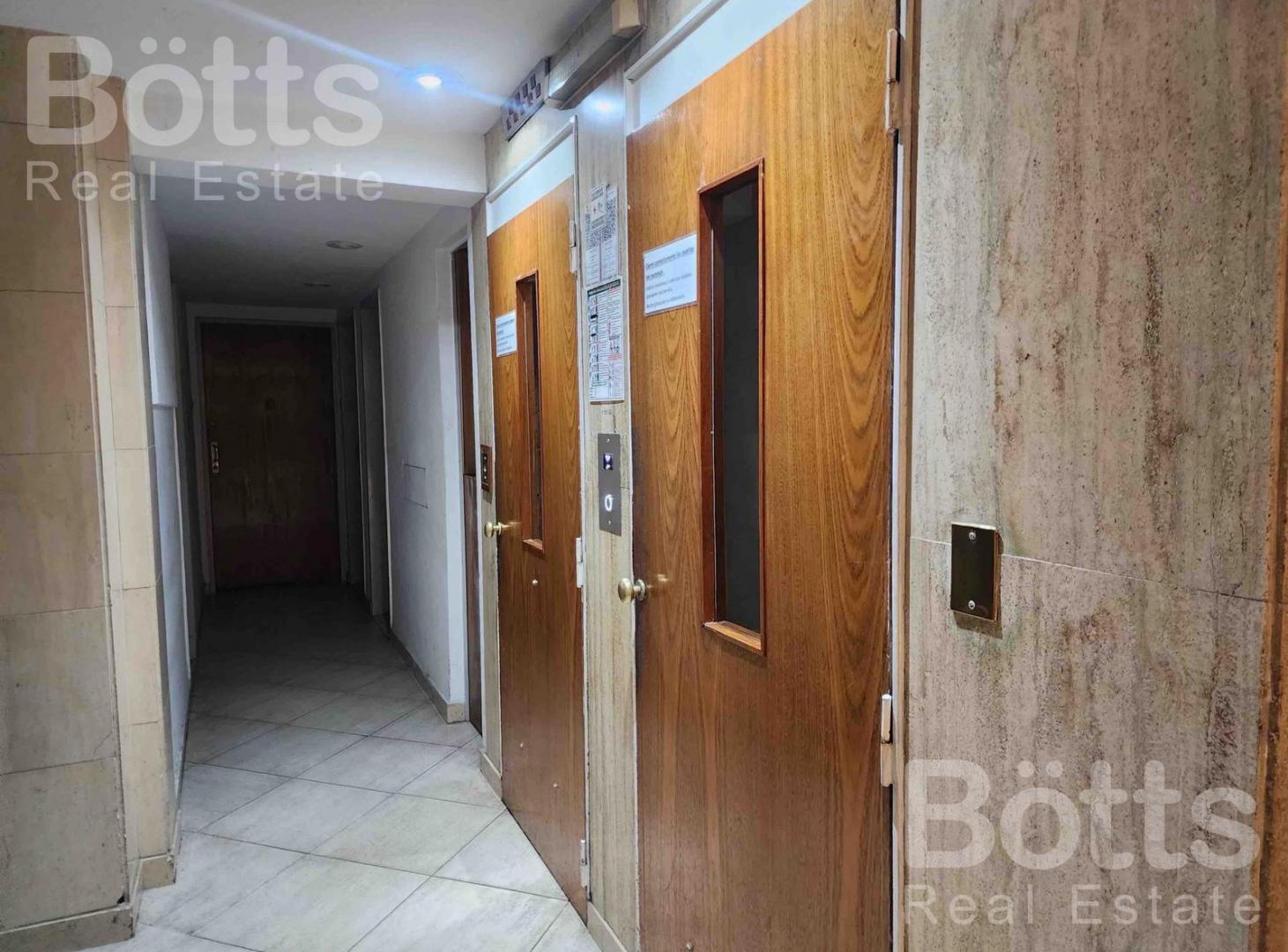 Foto de Colegiales Depto 3 o 4 amb, escritorio, dependencia y balcon cftre, imagen 2