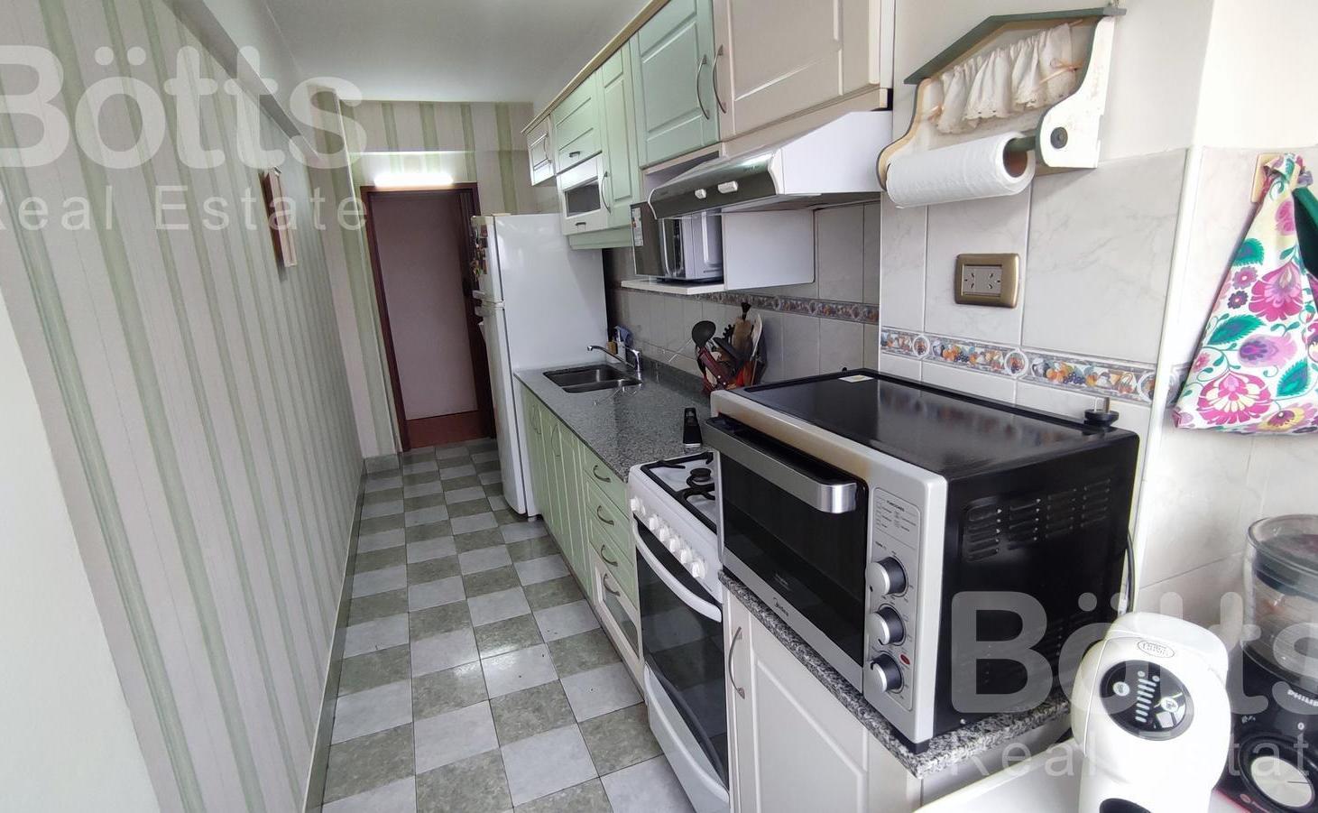 Foto de Excelente 4 Amb, piso alto, balcón, baño y toilette, imagen 3