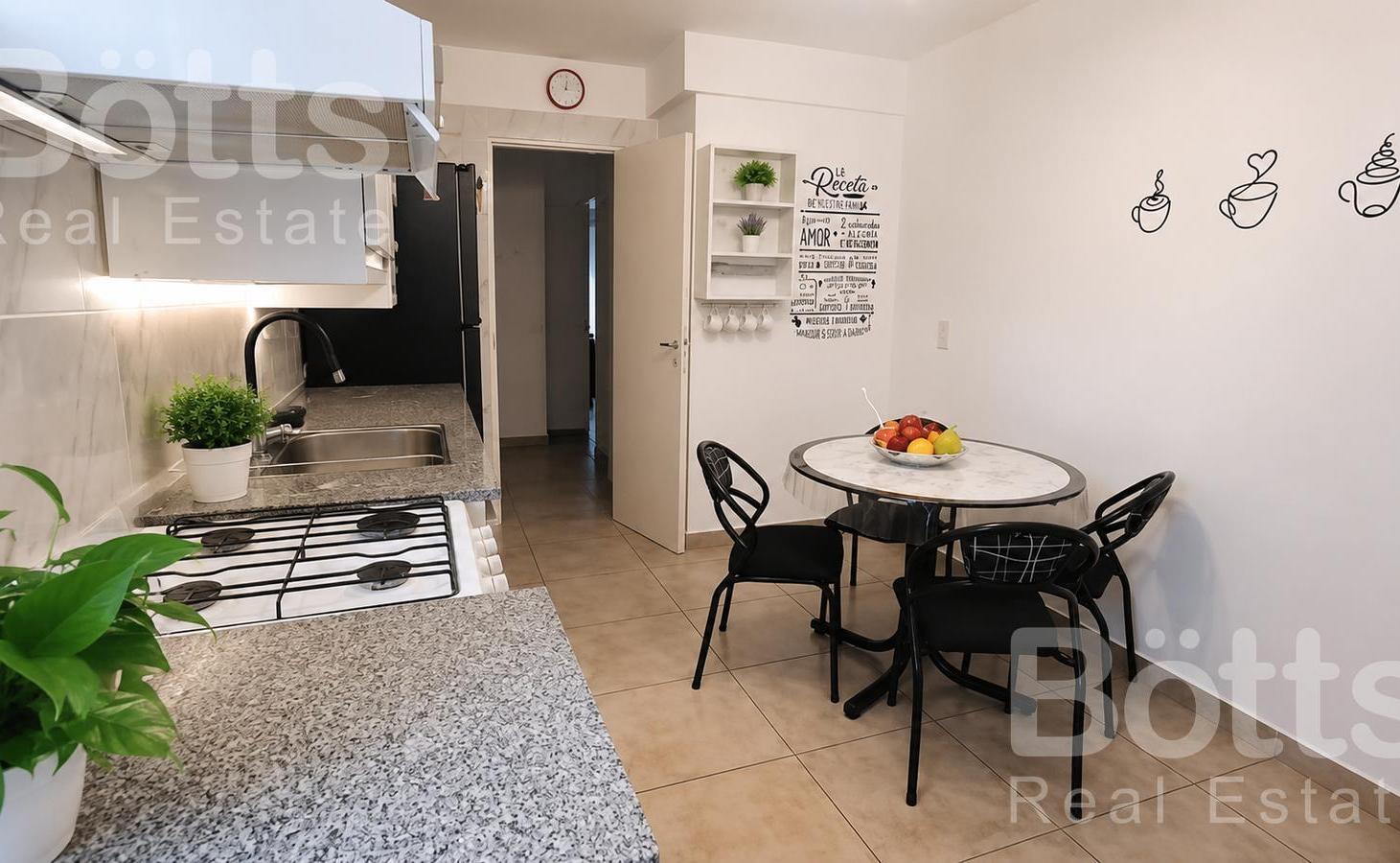 Foto de Semipiso 4 Ambientes con Cochera, Balcón y Cocina y baños Reciclados |, imagen 4