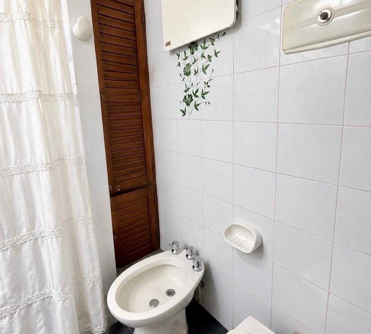 Foto de Casa en Venta en Country Banco Provincia con fondo al arroyo, imagen 2