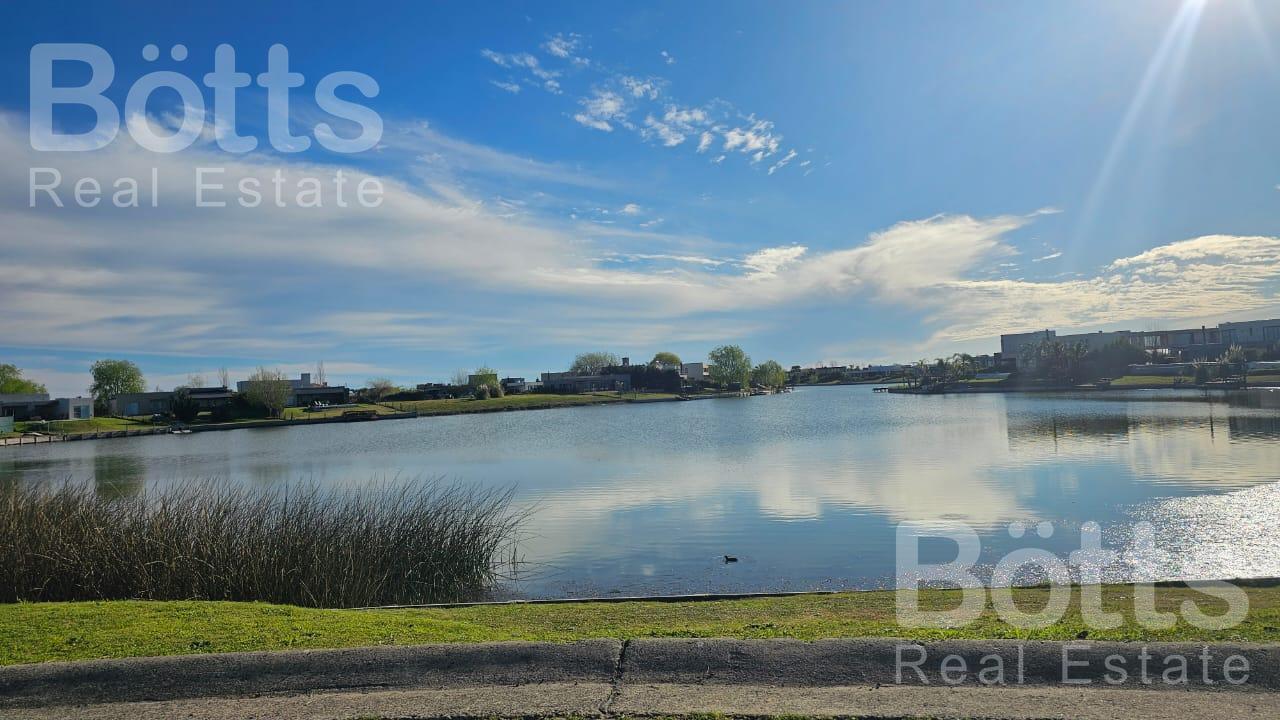 Foto de Lote en venta en el barrio de San Sebastian, área 10., imagen 2