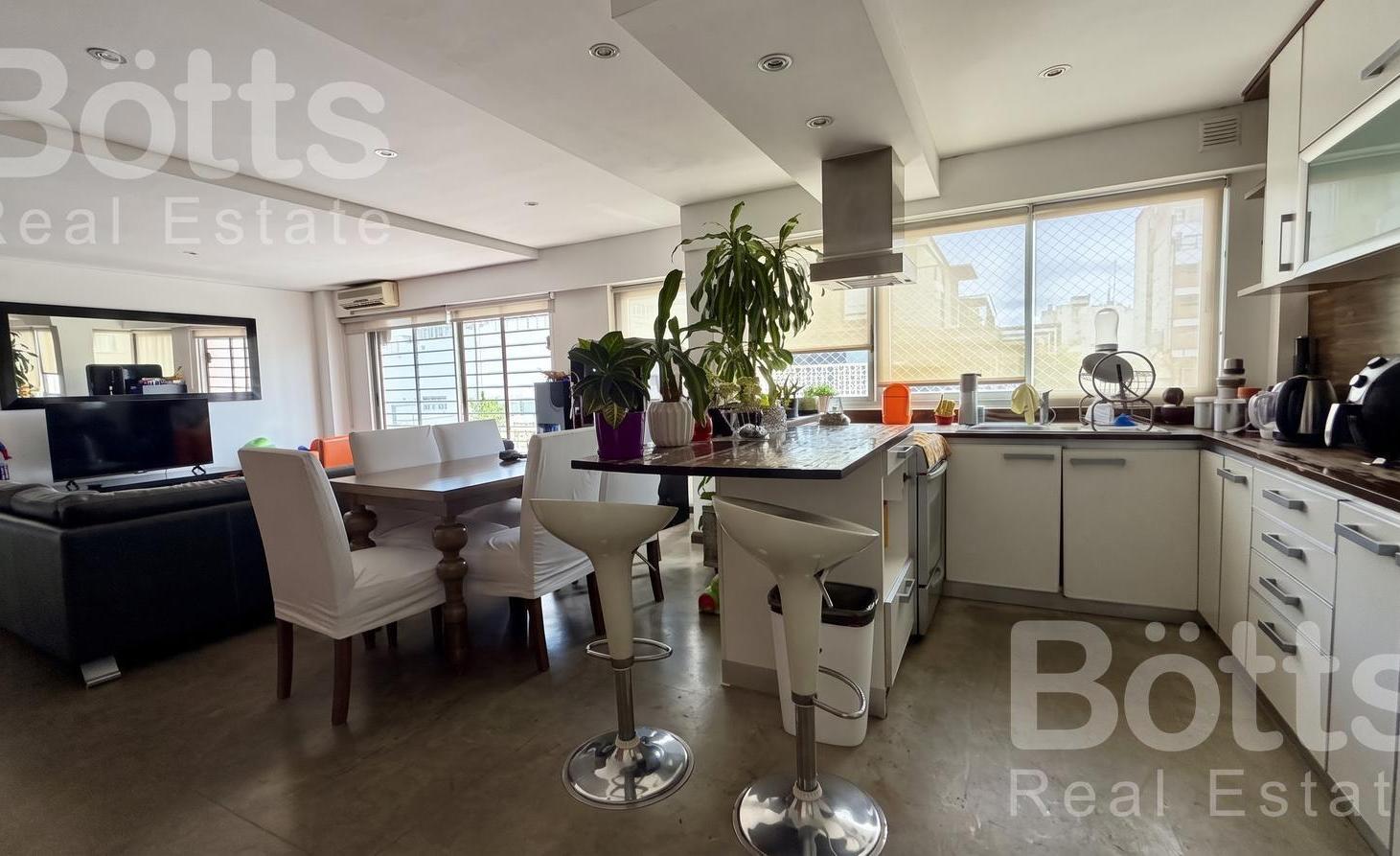 Foto de VENTA TRIPLEX DE 3 AMB. MAS VESTIDOR CONVERTIBLE EN 4 AMB. CON TERRAZA, imagen 2