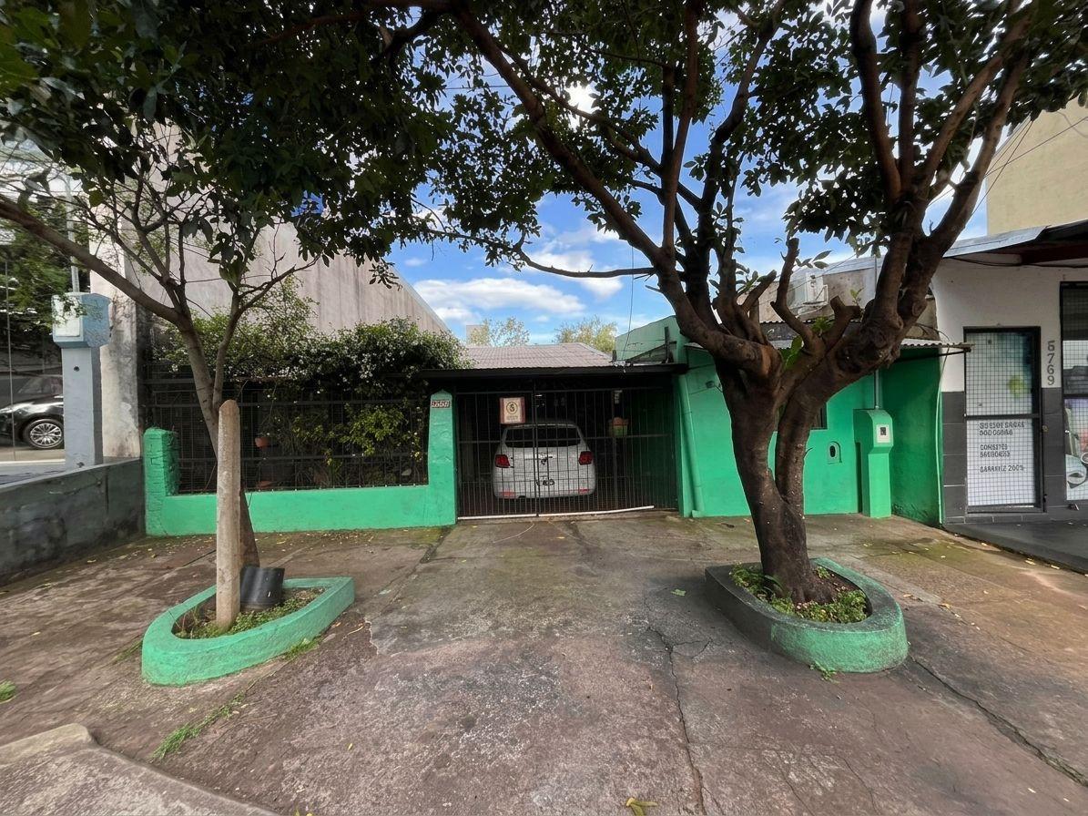 Foto de Venta de Casa a refaccionar o demoler en excelente ubicación, imagen 2