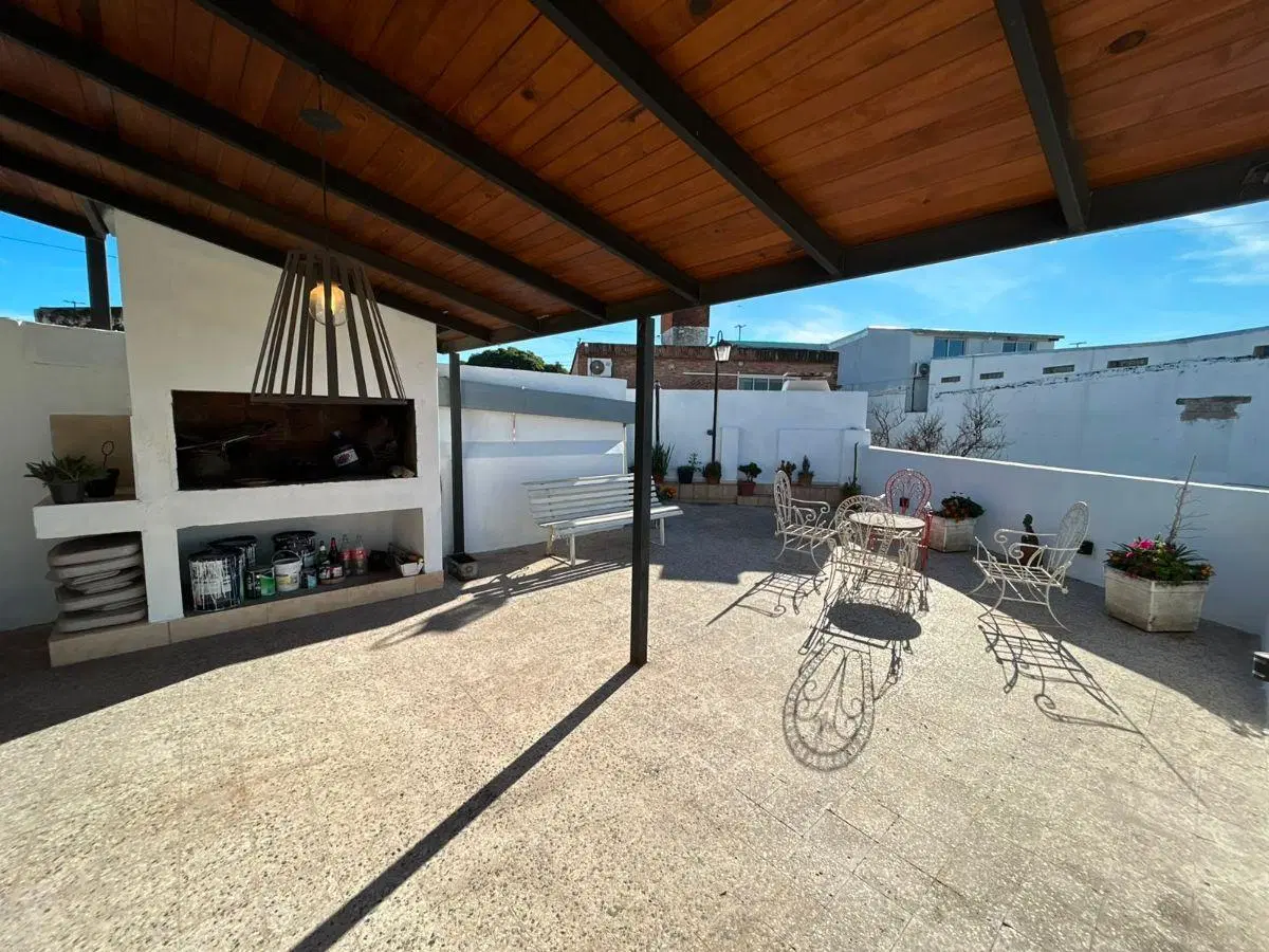 DEPARTAMENTO BARRIO COLON 2 DORMITORIOS CON TERRAZA 3