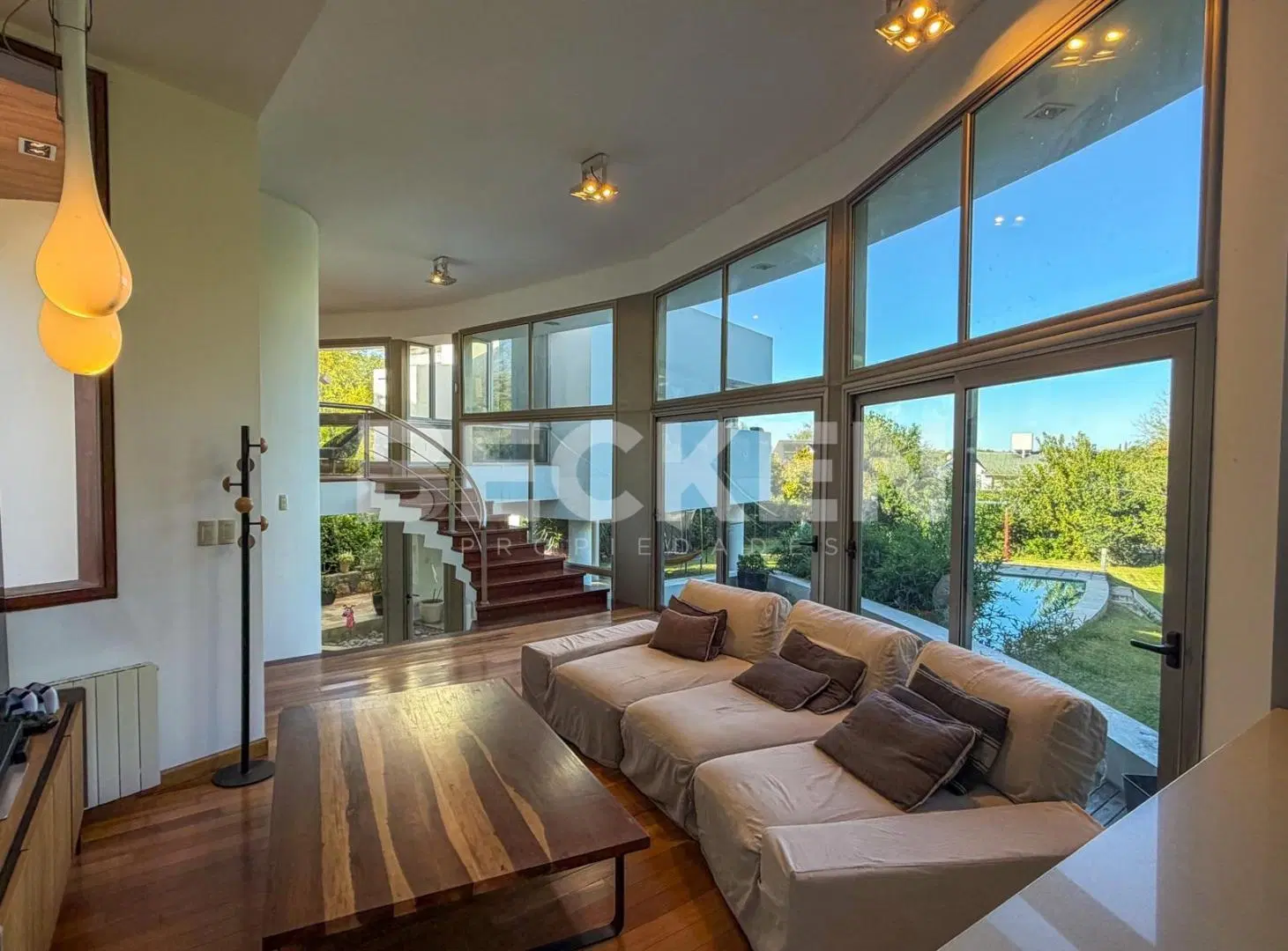 casa en venta Lomas de la Carolina 2