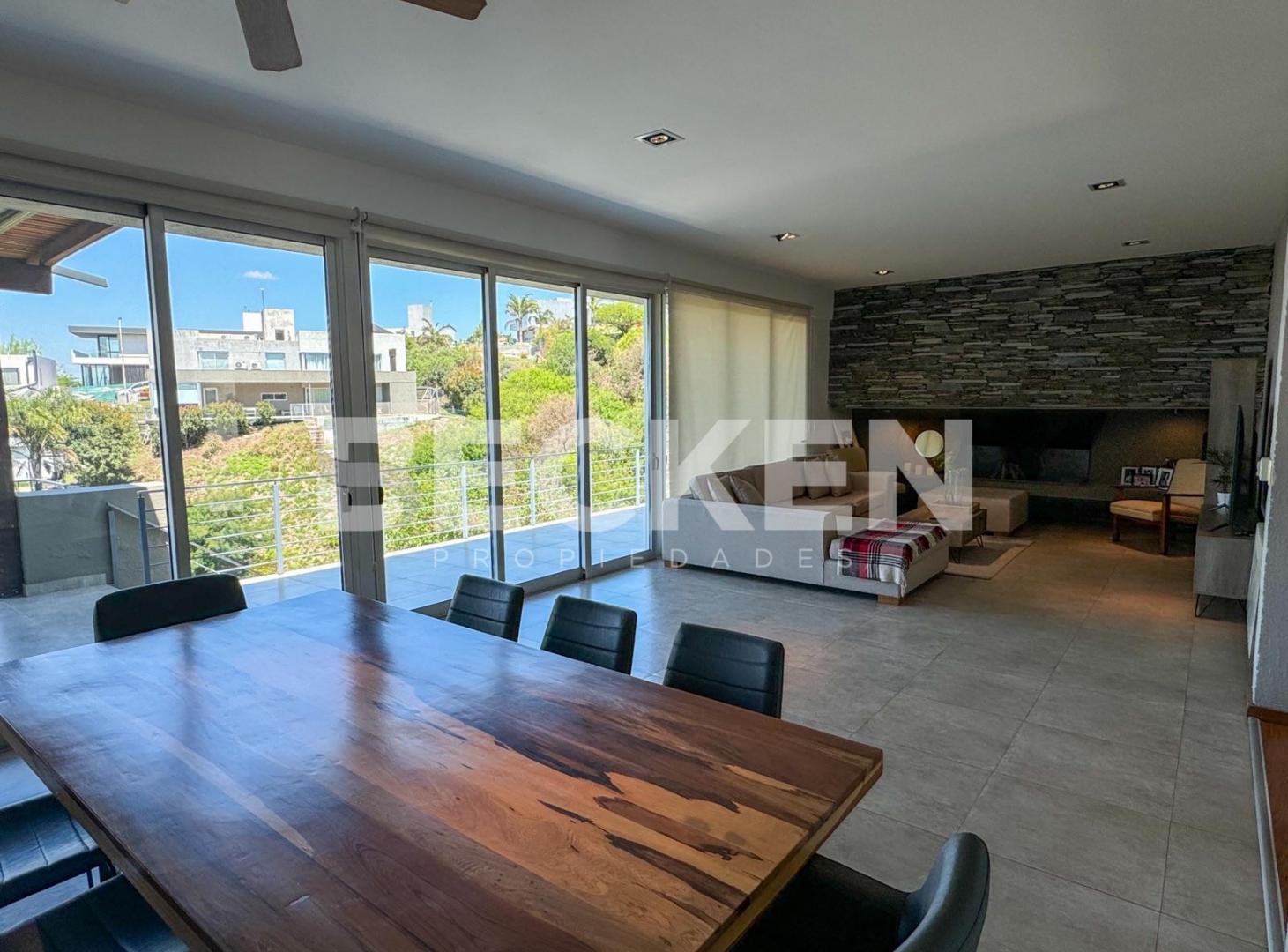 Foto de Casa en La Rufina estilo moderno, imagen 2