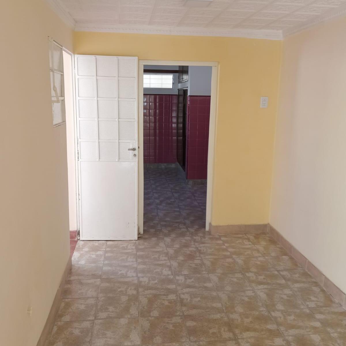 Casa de 3 Dorm. en Barrio Patricios 2