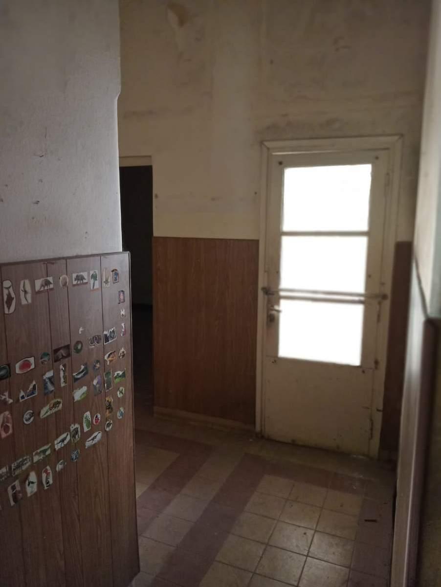 Casa con Gran Terreno en Zona Comercial de Av Alem (Zona Bancor) 1